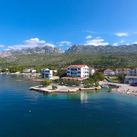Pansion Croatia Bed & Breakfast Стариград-Пакленица Екстериор снимка