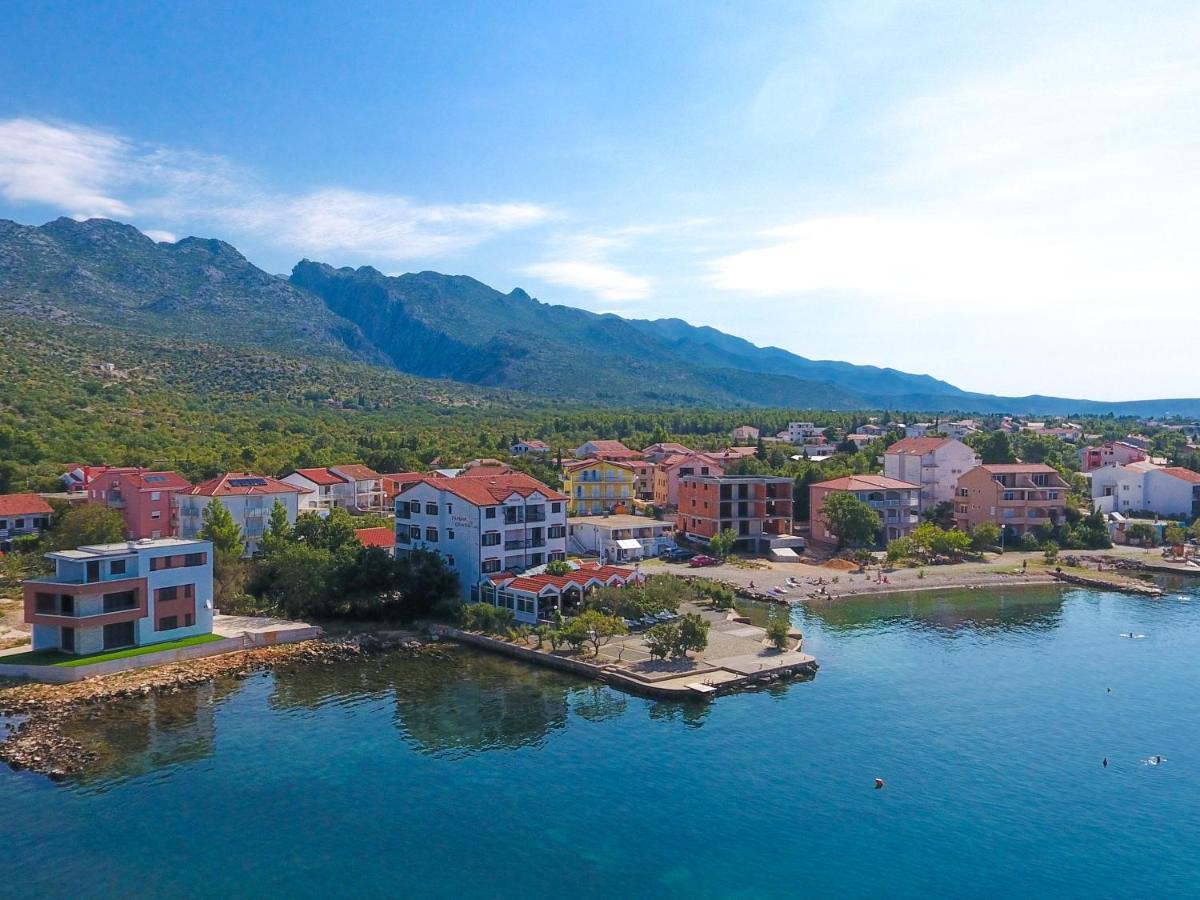 Pansion Croatia Bed & Breakfast Стариград-Пакленица Екстериор снимка
