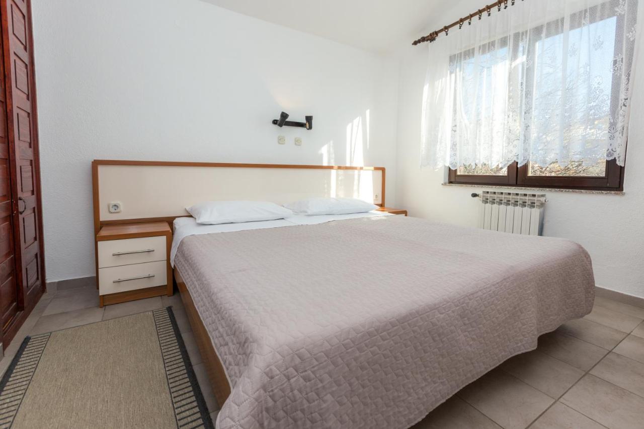 Pansion Croatia Bed & Breakfast Стариград-Пакленица Екстериор снимка