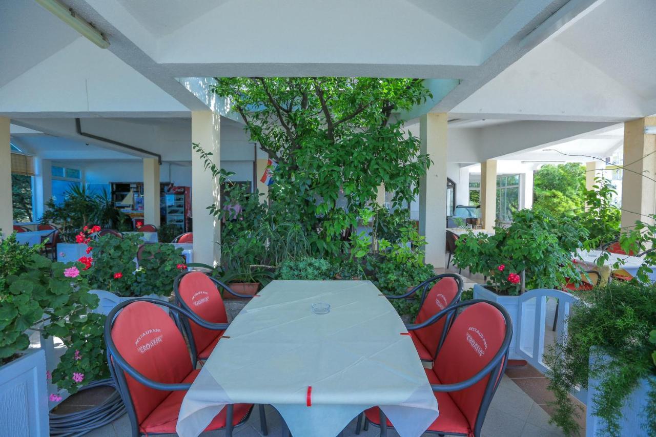 Pansion Croatia Bed & Breakfast Стариград-Пакленица Екстериор снимка