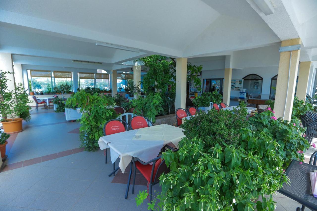 Pansion Croatia Bed & Breakfast Стариград-Пакленица Екстериор снимка