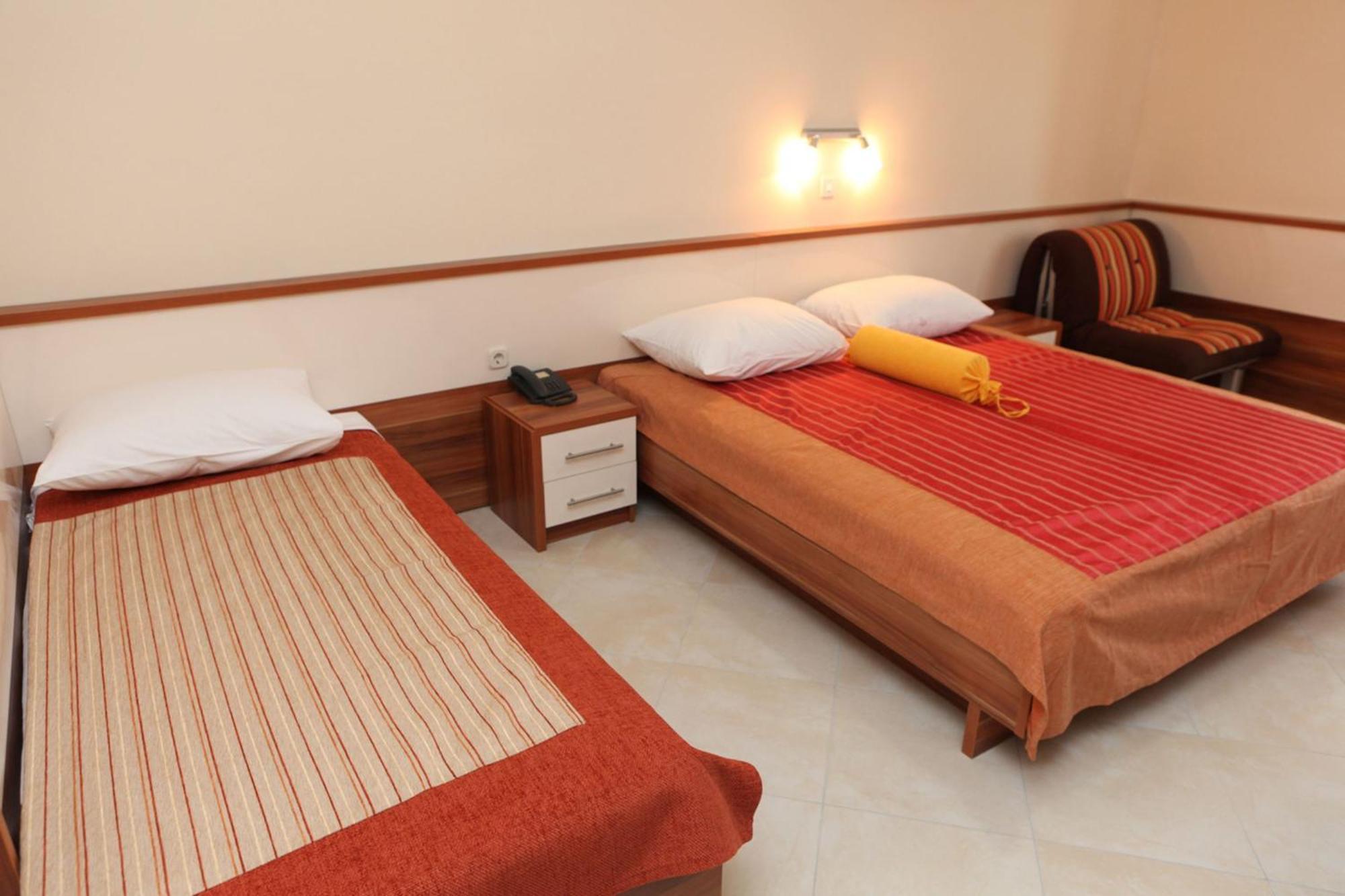 Pansion Croatia Bed & Breakfast Стариград-Пакленица Екстериор снимка